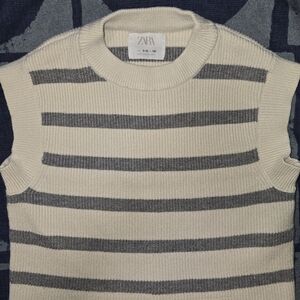 Zara Cream and Gray Striped Sleeveless Top